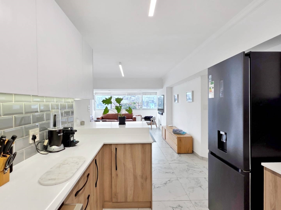 To Let 2 Bedroom Property for Rent in Sea Point Western Cape